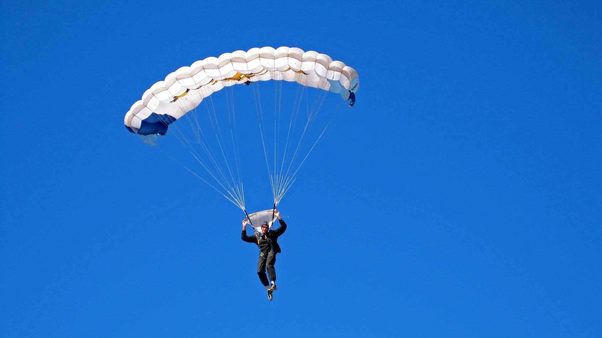 中国篮球迎来新征程年轻力量正在崛起，中国篮球近几年的发展